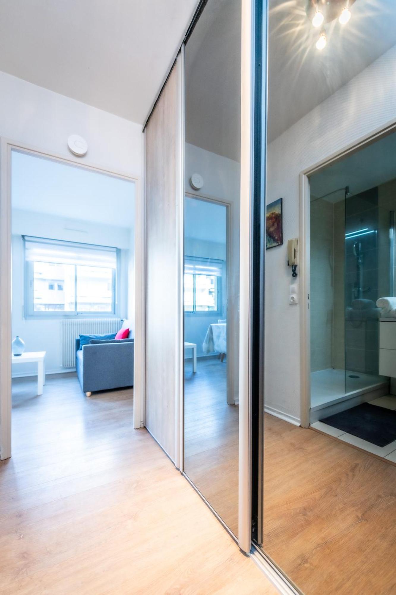 Aux Jardins De L'Hotel De Ville - Appartement Hypercentre Avec Parking Prive Руан Екстериор снимка